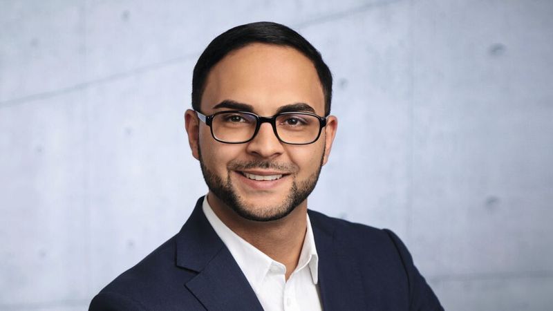 Shahrokh Khodabakhshi verantwortet beim Software-Spezialisten Nextlane künftig das Geschäft im deutschsprachigen Raum.(Bild:  Studio Hirch)