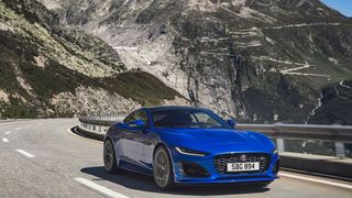 Jaguar hat den sportlichen F-Type zum Modelljahr 2021 umfangreich überarbeitet. (Jaguar)
