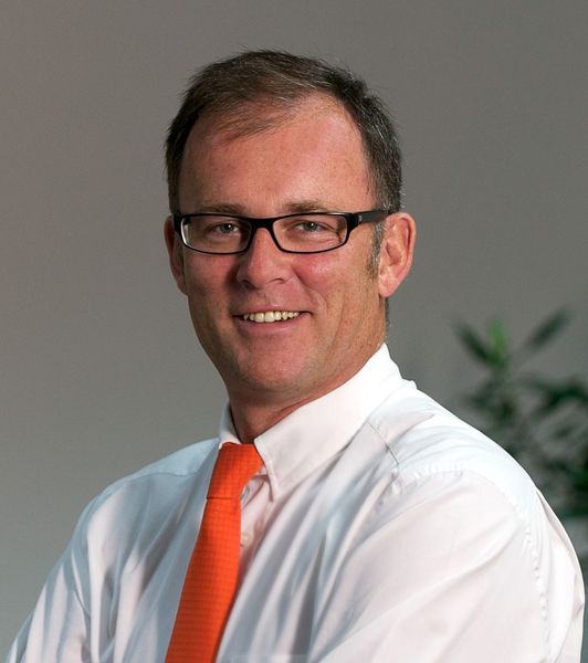Oliver Bell, stellvertretender Vorsitzende des GDA-Fachverbands Aluminiumhalbzeug: „Die hohe Auslastung der Kapazitäten und die guten Auftragseingänge verheißen den meisten Unternehmen der deutschen Aluminiumindustrie aber bereits jetzt schon bis weit ins 2. Quartal 2011 gute konjunkturelle Perspektiven.“  (Bild: Hydro Aluminium)