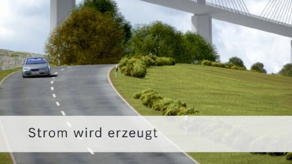 Nimmt der Fahrer den Fuß vom Gas, ... (Bild: Bosch)