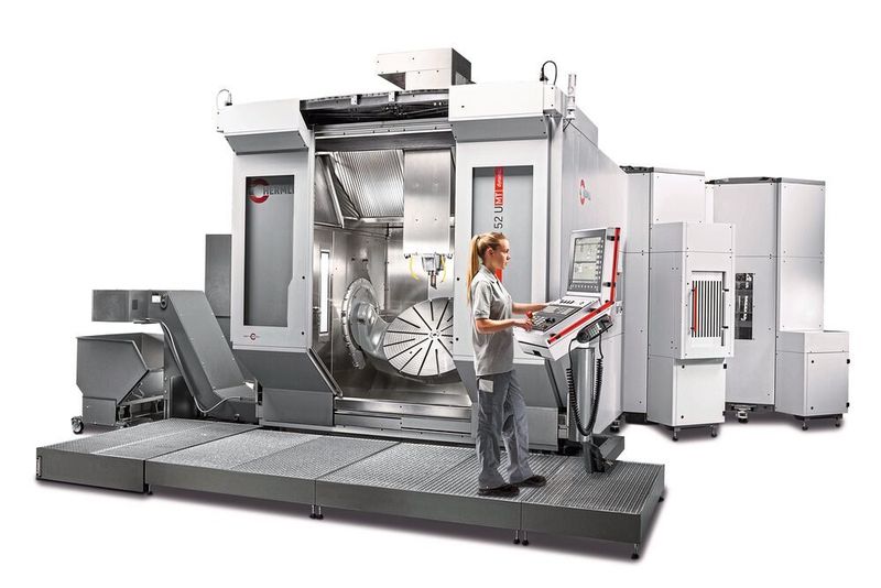 Die C 52 U MT gilt bei Hermle als flexibles Multitalent, dank ihres grossen Arbeitsraums auf minimaler Stellfläche. (Hermle)