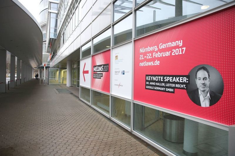 Net.Law.S - die Konferenz für Recht, Gesellschaft und Industrie in der digitalen Welt, bietet Raum für einen intensiven fachlichen Austausch zu rechtlichen Fragen rund um die Themen Industrie 4.0, E-Health und Smart Mobility. (NuernbergMesse / Frank Boxler)