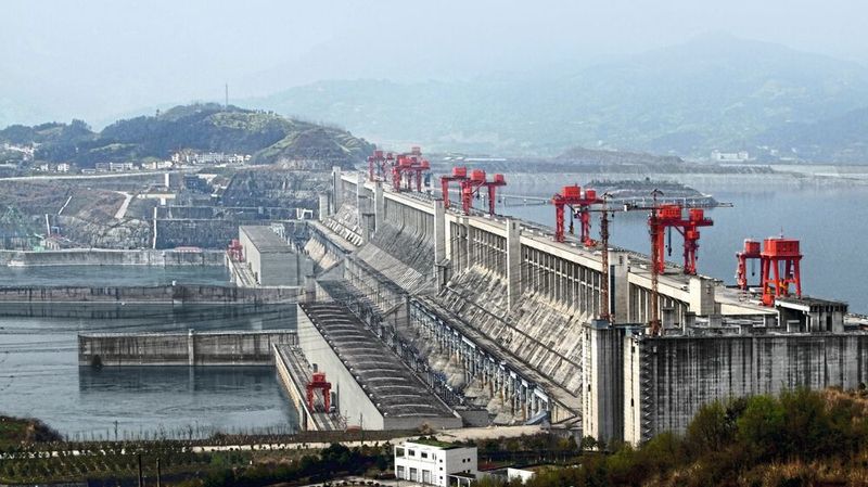 Die Swiss-made-Temperatursensoren der Allmetra AG sind in den Generatoren und Turbinen des Drei-Schluchten-Staudamms für die Temperaturmessung verantwortlich. (Allmetra AG)