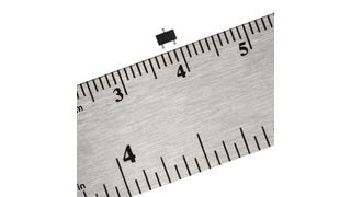 Der anisotrope magnetoresistive Sensor-IC der Nanopower-Serie zielt auf Anwendungen in batteriebetriebenen Geräten mit sehr geringer Leistungsaufnahme und großem Luftspalt. Er soll künftig Reed-Schalter ersetzen. (Bild: Honeywell)