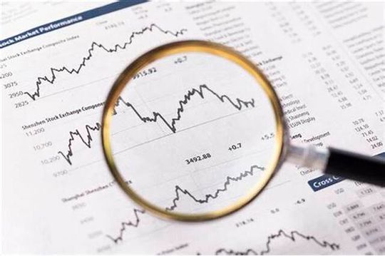 Tja, wenn man den Wirtschaftsexperten der führenden deutschen Institute glauben darf, dann muss man das Wachstum für 2025 sozusagen mit der Lupe suchen, um dasselbe zu erkennen ...(Bild:  Wird scho´-Mat)