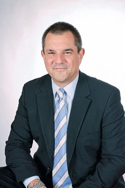 Führung des Industrial-Bereichs: Mit Wirkung zum 5. November 2018 wurde Richard Boulter in die Geschäftsführung von Ceramtec berufen. In seiner neuen Funktion verantwortet er das Segment Industrial des Herstellers von Hochleistungskeramik. Zuletzt war Boulter als General Manager bei Johnson Controls in Deutschland tätig. Zuvor war er Vorsitzender und CEO der Vacuumschmelze GmbH in Hanau und hatte verschiedene Führungspositionen bei Eaton, Siemens und Schneider Electric inne. (Ceramtec GmbH)