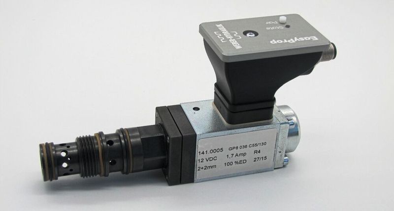 Der digitale Proportionalverstärker steuert Proportional- oder Schaltventile direkt am Magneten (Bild: Weber-Hydraulik)