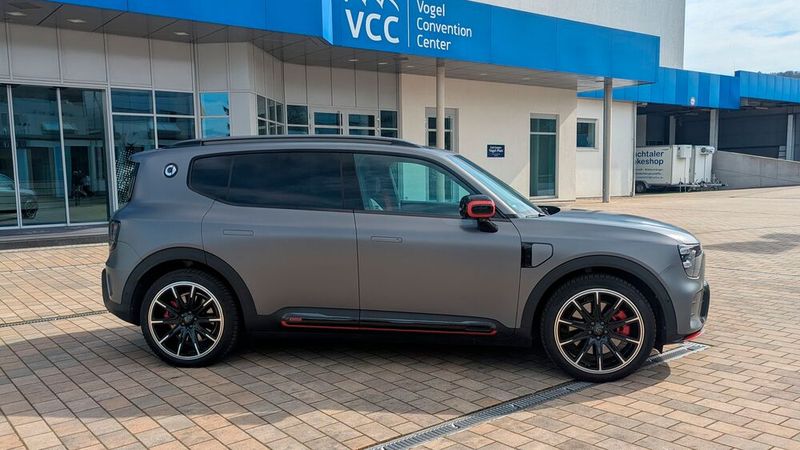 Der #5 ist das am deutschen Markt größte Smart-Modell. Er ist 4,7 Meter lang, 1,9 Meter breit und 1,7 Meter hoch. (Bild: Simon – VCG)