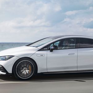 (Mercedes)