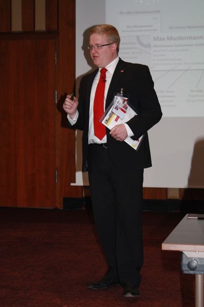Holger Esseling von iTeam animierte die Kongress-Besucher zum Mitmachen bei der Partnervermittlung. (Archiv: Vogel Business Media)