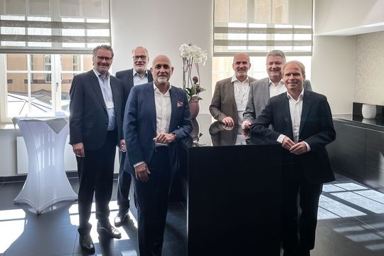 Der Vorstand des VLB wird größer (v.l.): Olaf Heptner (GF), Dr. Klaus Vatter, Thomas Linse, Eugen Talmann (Präsident FEM R+S), Christian Jünemann und Dirk Schulz.(Bild:  VLB)