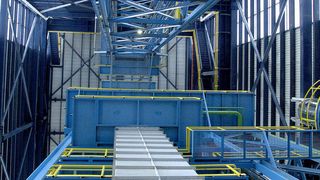 In der Stahlindustrie könnte es bald zu Engpässen bei Legierungsmetallen wie Chrom, Molybdän oder Niob kommen, die allesamt zur Herstellung von Edelstahl nötig sind. Bild: ThyssenKrupp (Archiv: Vogel Business Media)