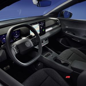 Der Innenraum wirkt aufgeräumt.(Bild:  Volkswagen)