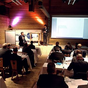 Dipl.-Mathematiker Thomas Ganter von der Medical Park AG hält einen Vortrag zum Thema „Gesundheitswesen und andere Branchen – eine Zeitreise auf der Kompetenzachse und professioneller Transfer von IT-Wissenssprüngen“
