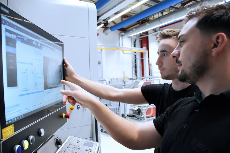 Die Konstruktionsdaten für ein Bauteil werden direkt an den Drucker übermittelt, aufwändige Gussformen sind nicht erforderlich. (Bild: Bosch)