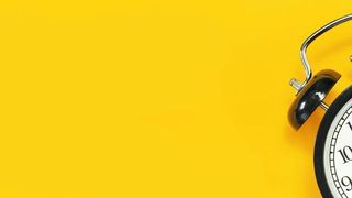 Wer regelmäßig 1 Minute am Tag investiert, kann seinen Zielen auch langfristig ein Stückchen näher kommen. (©olgaarkhipenko - stock.adobe.com)