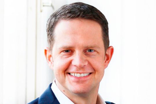 Sebastian Lins ist einer der Geschäftsführer der HUK Autowelt.(Bild:  HUK Coburg)