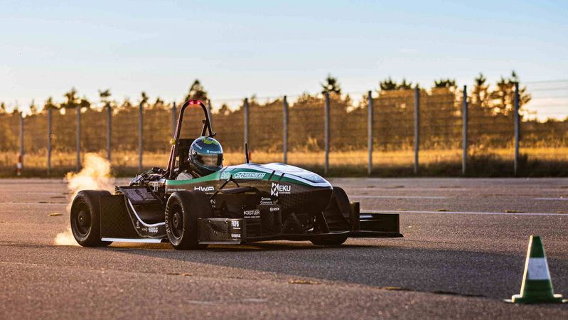 Der 145-Kilogramm-leichte Elektro-Sprinter des Green Teams der Uni Stuttgart hat eine neue Weltbestmarke aufgestellt.(Bild:  Green Team/Maximilian Partenfelder)