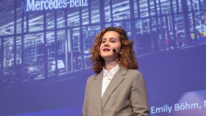 Emily-Sophie Böhm arbeitet als Digitalisierungsverantwortliche beim Mercedes-Benz-Partner Neils & Kraft in Gießen. (Stefan Bausewein)