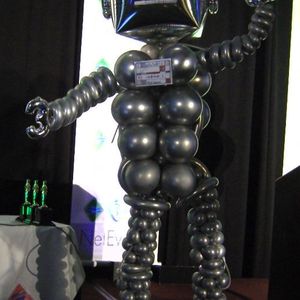 Eyecatcher bei der Preisverleihung: Der große Robotermann