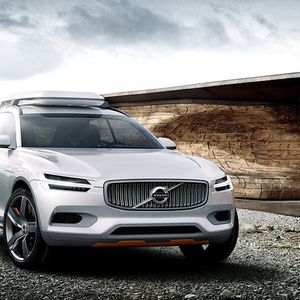 Volvo verpasst seinen Modellen derzeit ein neues Gesicht. Beispielhaft steht dafür das Volvo Concept XC Coupé.