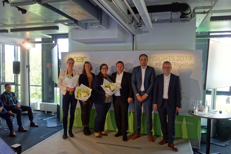 Ein grosses Lob und Dankeschön ging an die Organisatorinnen des Events und nun geht es zum Abendprogramm über. (Bild: IT-BUSINESS)