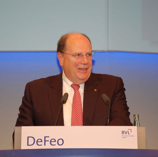 Terex-Chairman Ronald M. DeFeo skizzierte die größten täglichen Herausforderungen für sein Unternehmen. (Bild: Hofmann)