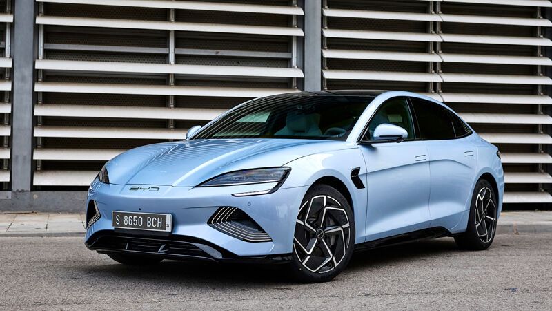 Der BYD Seal soll noch in diesem Jahr zu den ersten europäischen Kunden rollen. (Bild: BYD)