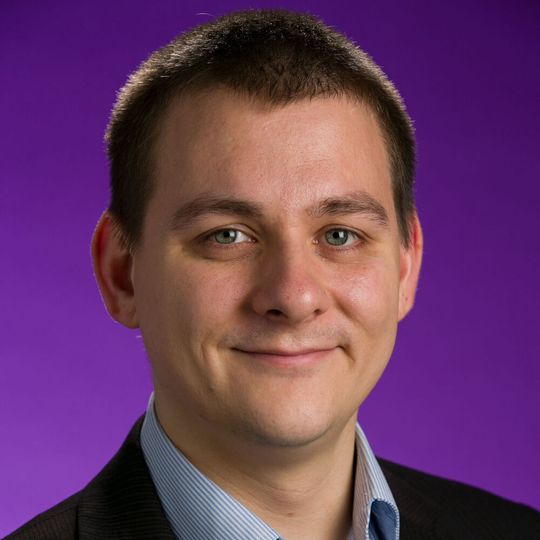 Thomas Tack, Interos: „Der Schaden ist mehr als nur die Summe aller Krisen, wie die Timeline der Halbleiter-Engpässe aufzeigt.“ Thomas Tack, Interos: „Der Schaden ist mehr als nur die Summe aller Krisen, wie die Timeline der Halbleiter-Engpässe aufzeigt.“