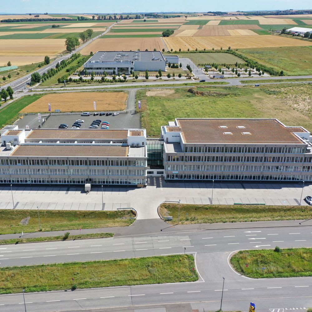 Phytec setzt neue Maßstäbe Ökologischer Gewerbebau auf dem Technologie