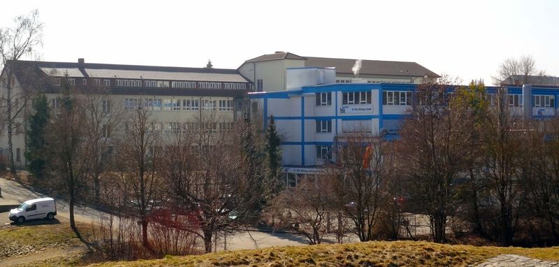 Das FELA-Gebäude mit der Osco-Fabrik im Hintergrund. (FELA Leiterplattentechnik) (Archiv: Vogel Business Media)
