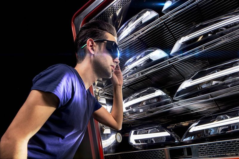 Das Qualitätslabor, wo die LED-Scheinwerfer geprüft werden. (Bild: ZKW)