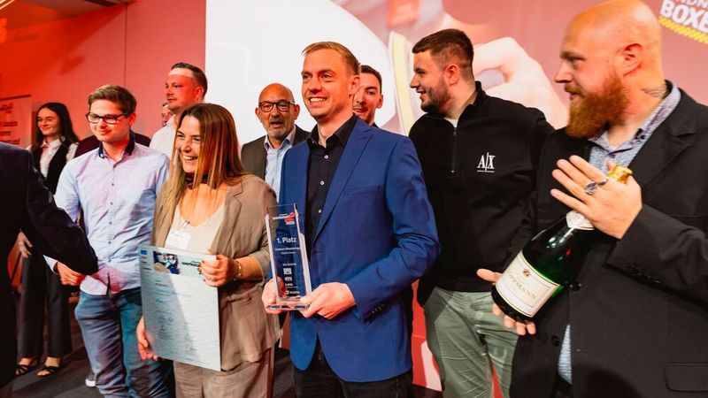 Stolz sein kann aber auch Markus Lindner, der seit dem Start in die Selbstständigkeit 2015 ein Unternehmen mit mittlerweile drei Standorten und 45 Mitarbeitern aufgebaut hat. (Bild: Stefan Bausewein)