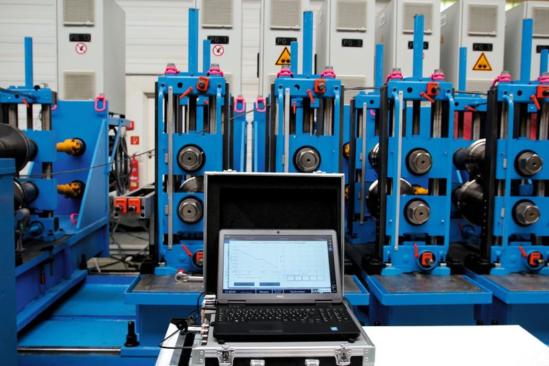 Umformtechnik und Informationstechnik sind heute schon eng verknüpft, der Weg zu Industrie 4.0 nicht mehr aufzuhalten. (Bild: Itasse)