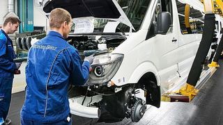 Im Daimler-Werk Düsseldorf  sichert die CAQ-Software QS-Torque von CSP  Verschraubungsprozesse ab. (Bild: Daimler)
