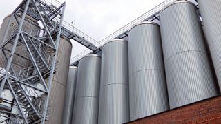 Wieviel ist im Silo? Wägezellen können Auskunft geben. (Bild: Bild von Thomas Mikolajczyk auf Pixabay)