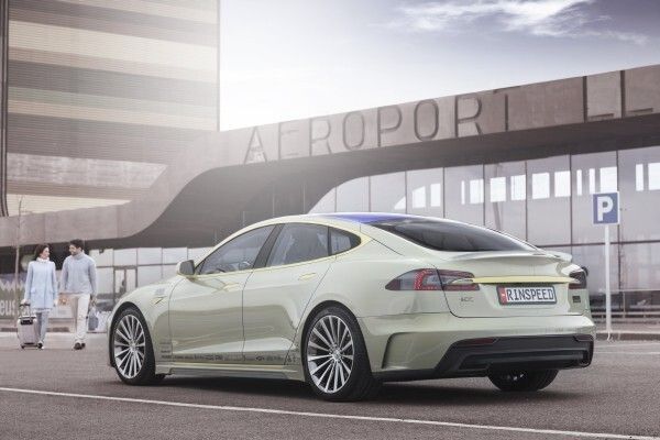 Mit dem vollelektrisch angetriebenen Konzeptfahrzeug „XchangE“ zeigt die Schweizer Ideenschmiede Rinspeed auf dem Genfer Auto-Salon die Zukunft des autonomen Fahrens.  (Rinspeed)