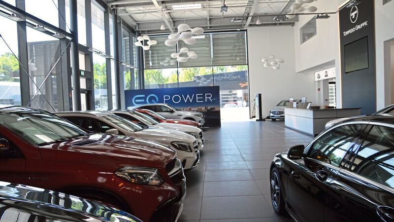 Neben Mercedes-Benz verkauft die Gruppe die Pkw-Marken Hyundai, Jaguar, Land Rover und Smart und beschäftigt rund 1.300 Mitarbeiter. (Achter/»kfz-betrieb«)