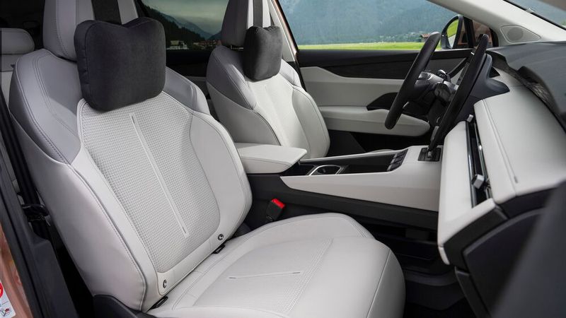 Da das Infotainment auf Android-Basis arbeitet, ist auch Google Maps möglich. (Bild: Skoda)
