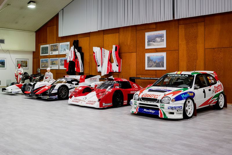 Auch Toyota selbst steuerte einige vorhandene (Rennsport-)Fahrzeug zur neuen Collection mit bei. (Bild: Toyota)