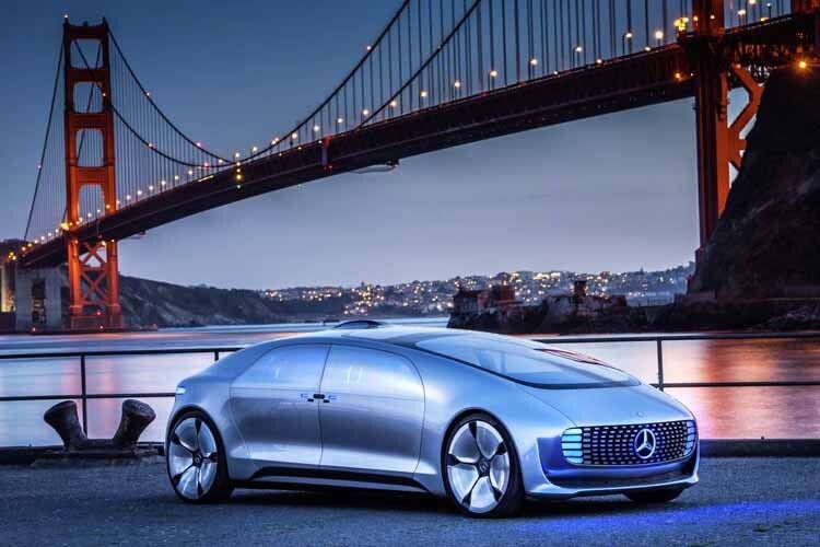 Vision 2030: Das Forschungsauto Mercedes F 015 soll in etwa 15 Jahren reif für die Serie sein. (Foto: Daimler)