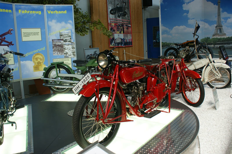 ... sowie Motorräder. (Archiv: Vogel Business Media)