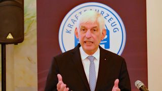 Michael Kraft, Präsident des hessischen Kfz-Gewerbes, ist trotz des Umsatzrekords im Autojahr 2024 unzufrieden. Denn die Rendite sank auf 1,6 Prozent.  (Bild: VCG -Michael Kraft)