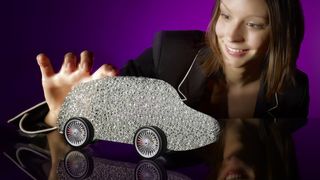 Eine neuartige Beschichtung aus nanokristallinem Nickel macht konventionelle Metallschäume sehr stabil.  (Bild: Uwe Bellhäuser)