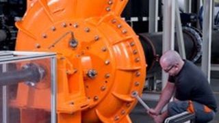 Die Mega Mammut-Radial-Kreiselpumpe kann 5.000 Kubikmeter aggressiver Medien pro Stunde bis auf 40 Meter Höhe fördern. (Bild: Munsch)