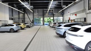 Nio will künftig mehr eigene Werkstätten wie im Nio-Hub München betrieben. (Bild: Wehner - VCG)