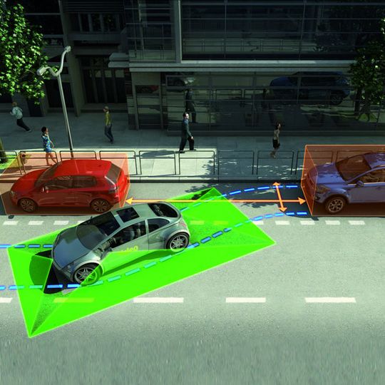 Assistenzsysteme können das Fahren sicherer machen, aber nur wenn sich der Fahrer nicht auf sie verlässt.(Valeo)