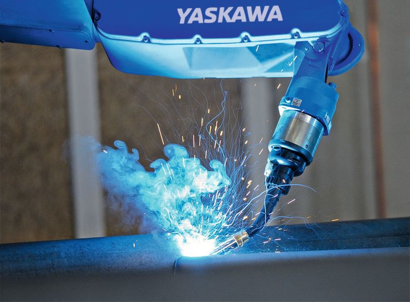 Der Einsatz von Simulation und Offline-Programmierung damit vor allem in mittelständischen Fertigungsbetrieben mit häufigen Produktwechseln interessant, etwa in der Blechbearbeitung. (Yaskawa)