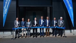 Feierliche Eröffnung des EMV- und Automobilindustrie-Prüflabors der CSA Group in Plattling. (Bild: CSA Group)