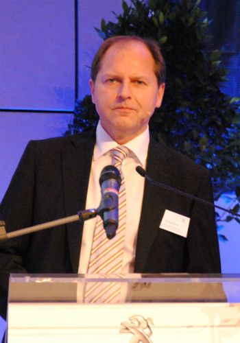 Herbert Kirst (Geschäftsführer Verband der Peugeot-Partner Deutschlands) steht einer Professionalisierung der Werkstätten nicht ablehnend gegenüber. Voraussetzung: Die Investitionen überfordern die Partner nicht und sind sinnvoll.  (Foto: Baeuchle)